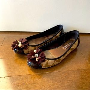 Coach, size 8, ballet flats with pretty tassel detailing
